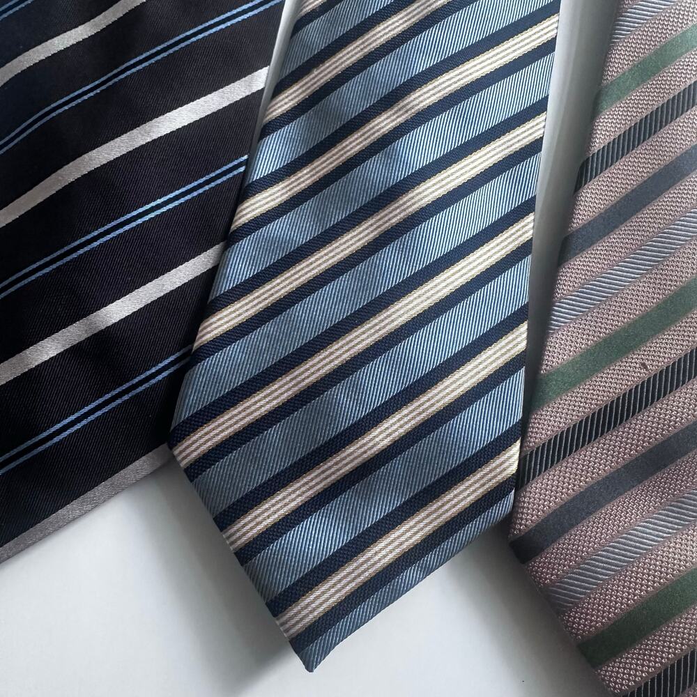 Banana republic Men’s tie bundle - Picture 3 of 6